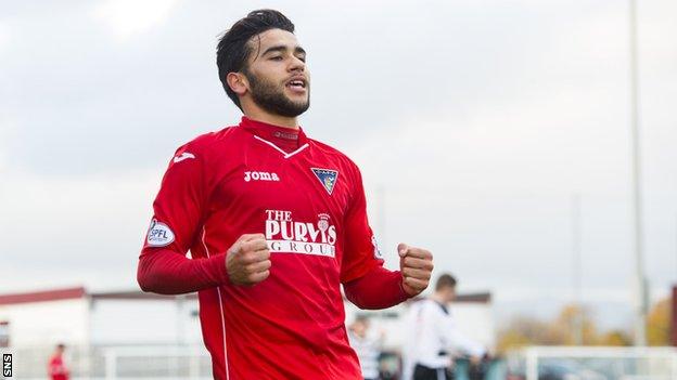 Faissal El Bakhtaoui celebrates scoring against East Stirlingshire