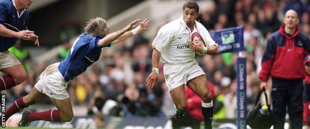 Jason Robinson on the attack against France in the Six Nations
