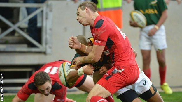 Liam Williams gives away a penalty try against South Africa in June, 2014
