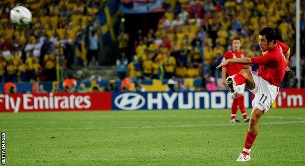 Joe Cole scores for England against Sweden in the 2006 World Cup