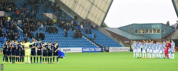 Kilmarnock and Ross County observe a minute's silence ahead of Remembrance Day