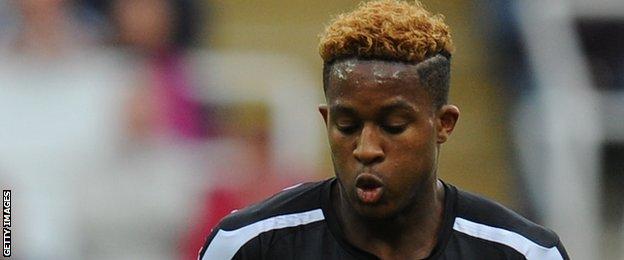 Magpies winger Rolando Aarons