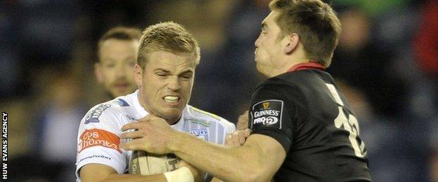 Gareth Anscombe takes on Edinburgh