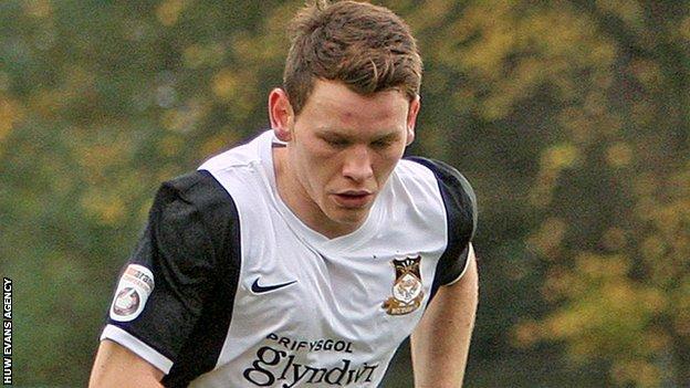 Connor Jennings' equaliser was not enough to end Wrexham's winless run