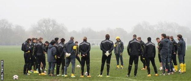 Dortmund train in Regent's Park