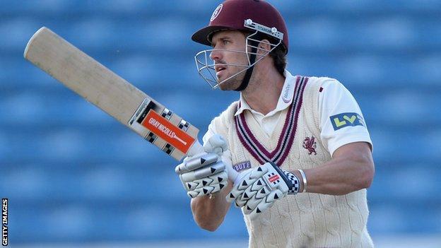 Nick Compton: Middlesex sign England opening batsman - BBC ...