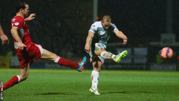 Simon Gillett scores for Yeovil Town