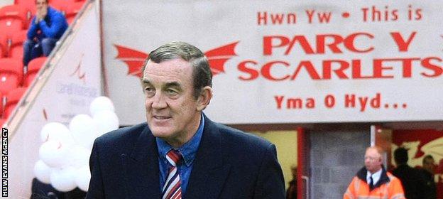 Phil Bennett