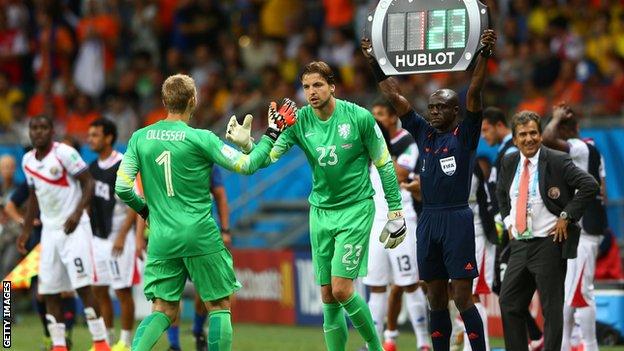 Tim Krul comes on for the Netherlands against Costa Rica