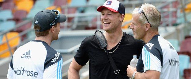 Eoin Morgan, Andrew Flintoff and Peter Moores