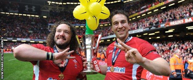 Adam Jones (L) and Ryan Jones (R)