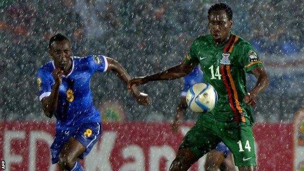 Cape Verde midfielder Toni Varela (left) challenges Zambia midfielder Kondwani Mtonga