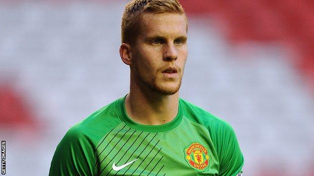 Bolton loan Man Utd keeper Ben Amos as Neil Danns stays - BBC Sport