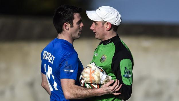 Eoin Bradley and Jonathan Parr come face to face during Glenavon's 2-2 draw with Warrenpoint Town