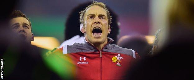 Alun Wyn Jones belts out the Welsh anthem