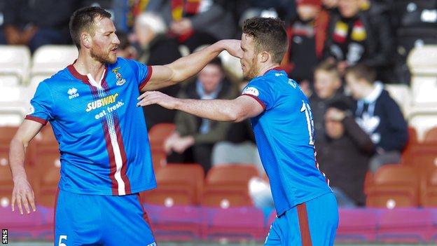 Inverness CT's Marley Watkins (right) celebrates his goal with team-mate Gary Warren