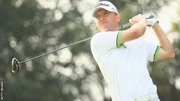 Michael Hoey holds a one-shot lead in the Thailand Classic