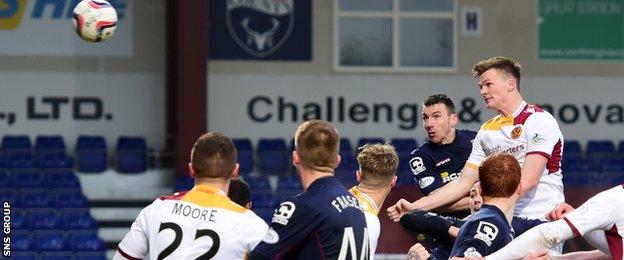 Fraser Kerr powered in a header for Motherwell but the visitors could not find a leveller