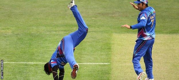 Hamid Hassan of Afghanistan does a cartwheel
