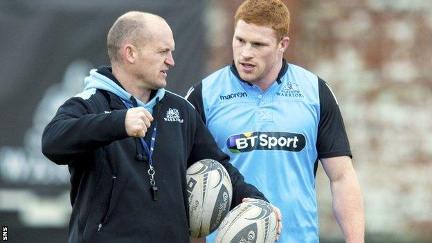 Glasgow coach Gregor Townsend chats to Connor Braid