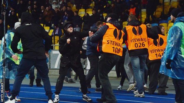 Crowd trouble between Dynamo Kiev and Guingamp.