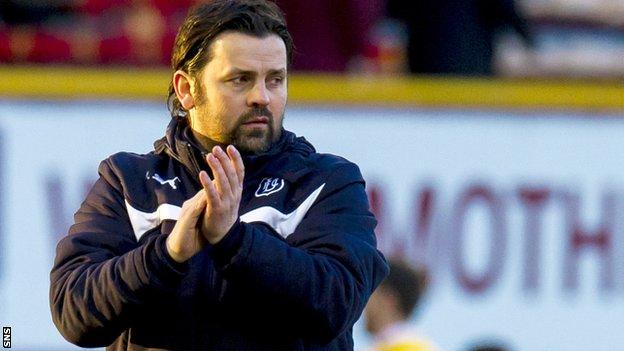 Dundee manager Paul Hartley