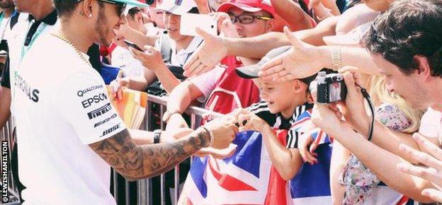 Lewis Hamilton with his fans