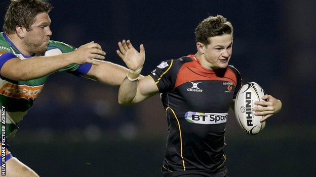 Hallam Amos, Newport Gwent Dragons