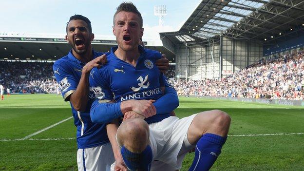 Jamie Vardy celebrates Leicester's winner
