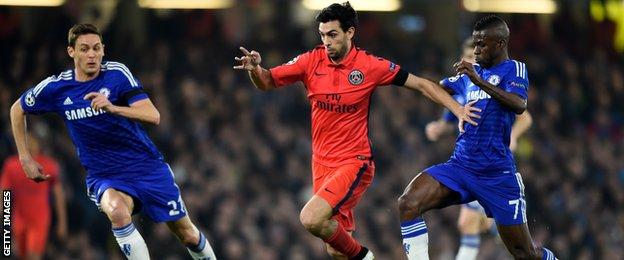 Javier Pastore runs clear of Chelsea defenders