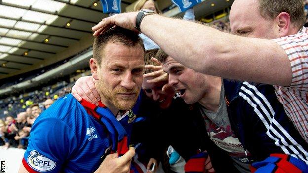 Gary Warren celebrates with Caley Thistle fans
