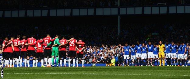 Minute's silence at Goodison