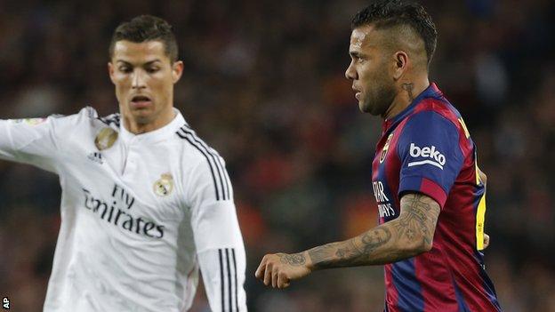 Dani Alves 'wants Barcelona stay'