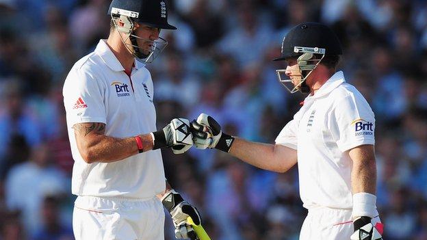 Kevin Pietersen and Ian Bell