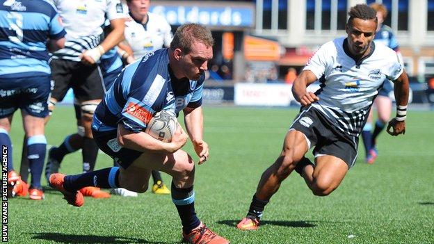 Gethin Jenkins scores try for Cardiff Blues