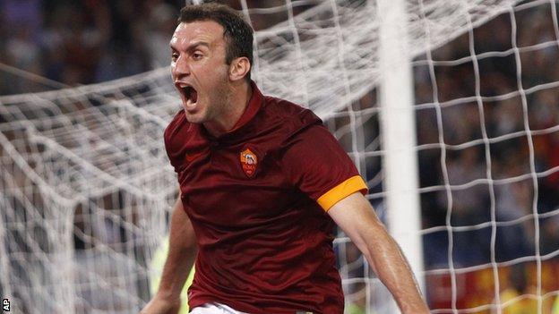 Vasilis Torosidis celebrates his goal for Roma
