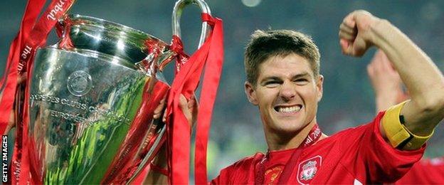 Steven Gerrard lifts the Champions League