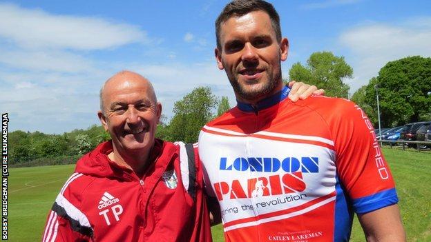 Ben Foster has the full support of Albion manager Tony Pulis, a fellow charity cycling fundraiser
