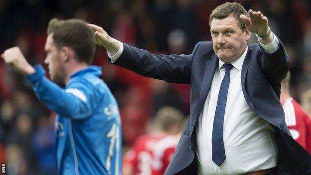 St Johnstone manager Tommy Wright celebrating