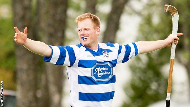 Newtonmore are through to the Camanachd Cup last eight