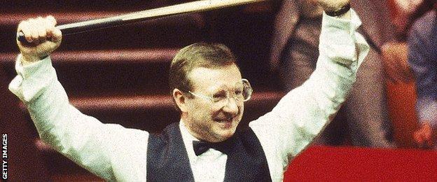 Dennis Taylor beat Steve Davis 18-17 in the final of the 1985 World Snooker Championship
