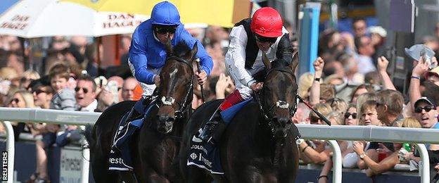 Golden Horn runs clear of Jack Hobbs