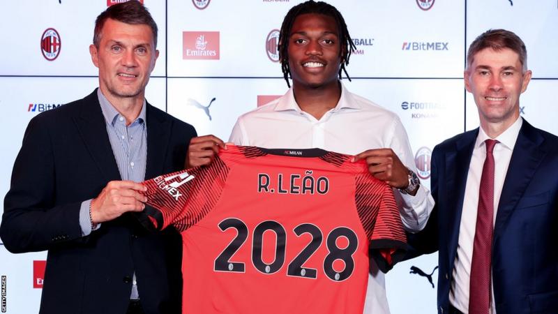 Rafael Leao has completed signing a new long-term deal with AC Milan.