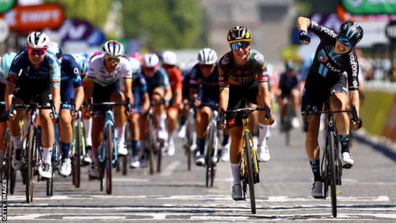 Dutch rider Lorena Wiebes claimed the historic first stage of Tour de France Femmes 2022.