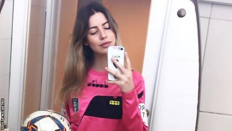 _107166338_referee.jpg