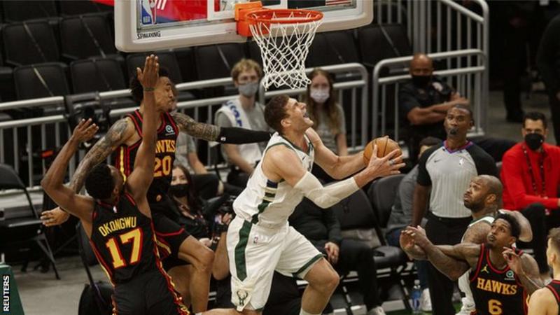 milwaukee bucks atlanta hawks score