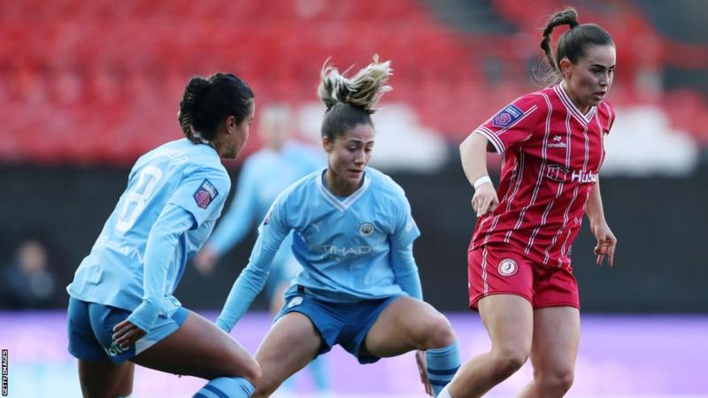 Manchester City Secures a 4-0 Victory Over Bristol City, Extending Lead in Women's Super League to Six Points.