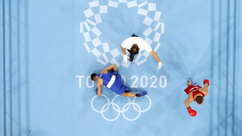 Tokyo Olympics: 21 Striking Photographs From The Olympic Games - BBC Sport