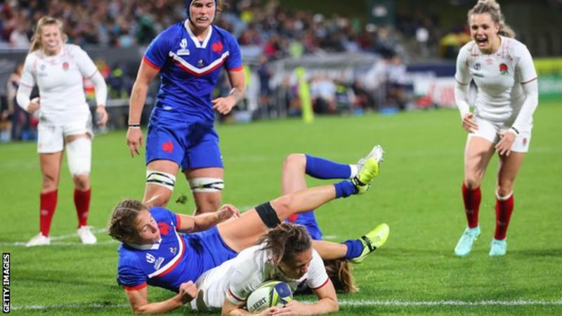 England clinched hard-fought victory over France in the Women's Rugby World Cup.