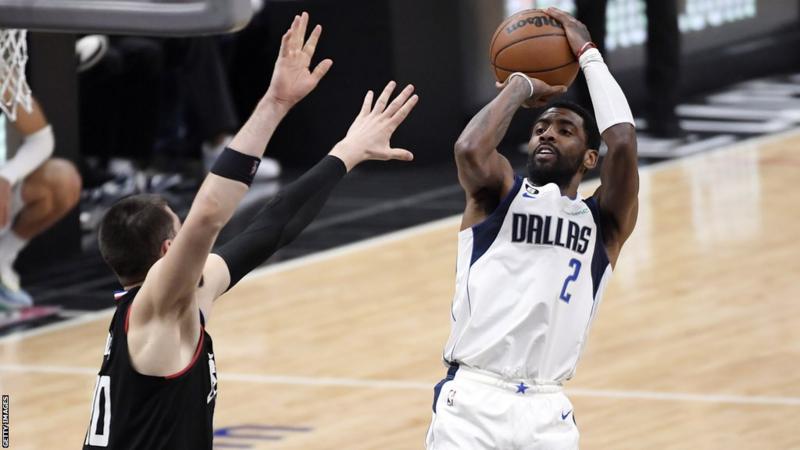 Dallas Mavericks clinched a sensational 110-104 victory over the Los Angeles Clippers in NBA regular season.